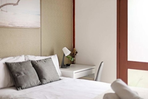Quaint Double Room - Private Spot At Milperra - Shared Bathroom - Accommodation Whitsundays 1
