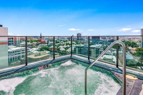 Quattro Apartments - Accommodation Whitsundays 0