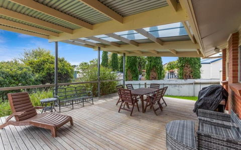 Ratties Residence 6 Carnegie St Port Ellliot - No Linen Included - Accommodation Whitsundays 0