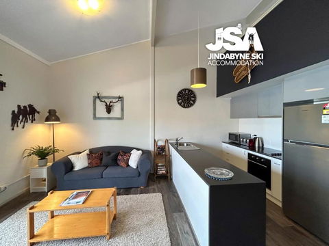 Razorback 6 - Accommodation Whitsundays 2