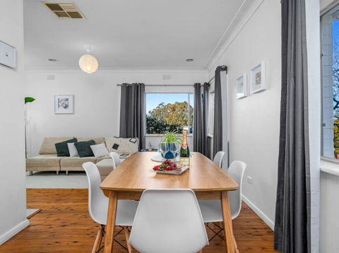 Read Place Retreat - Accommodation Whitsundays 0