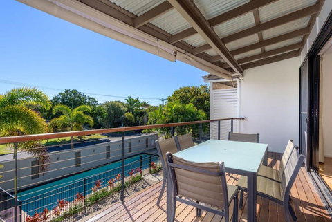 Rainbow Surf 4 - Accommodation Whitsundays 0