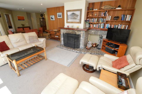 Aspect 2 - Accommodation Whitsundays 3