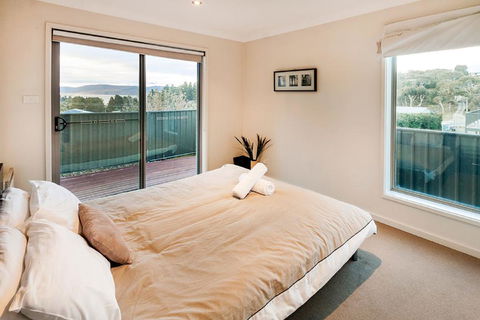 Aspect 2/8a Poly Cow Lane - Accommodation Whitsundays 1