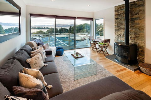 Aspect 2/8a Poly Cow Lane - Accommodation Whitsundays 0