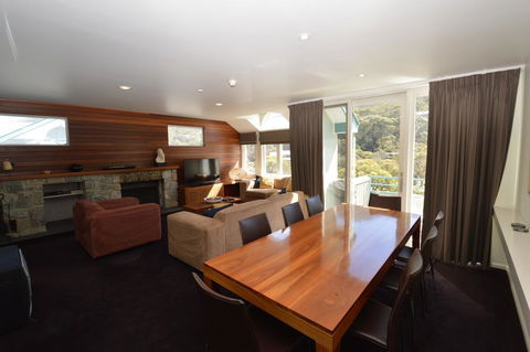 Aspect 2A - Accommodation Whitsundays 1