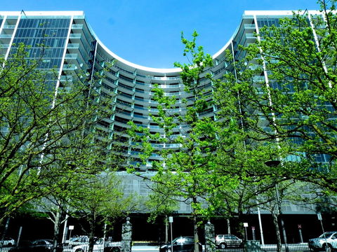 Astra Apartments Canberra - Manhattan - Accommodation Whitsundays 1