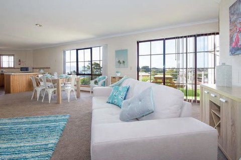 Astro Place - Accommodation Whitsundays 1