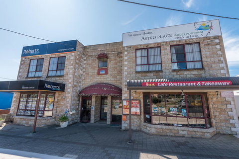 Astro Place - Accommodation Whitsundays 0