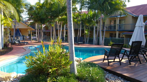 At Beach Court Holiday Villas - Accommodation Whitsundays 1