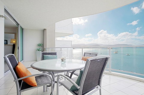 At Marina Shores - Accommodation Whitsundays 0