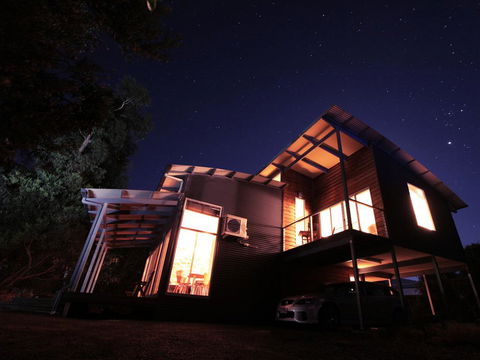 At The Gap Holiday Home - Accommodation Whitsundays 2