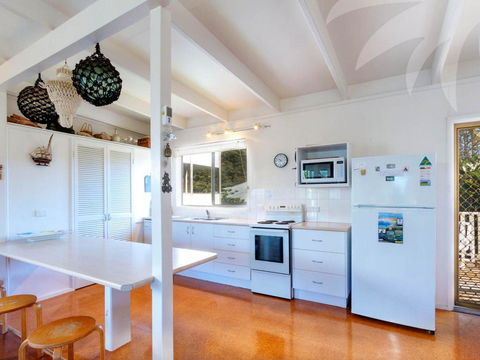 At Tintagel - Accommodation Whitsundays 2