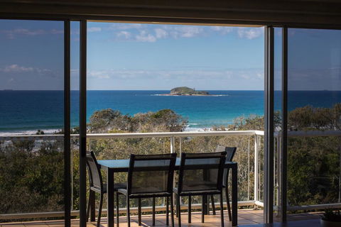 Atlantis Marcoola - Accommodation Whitsundays 2