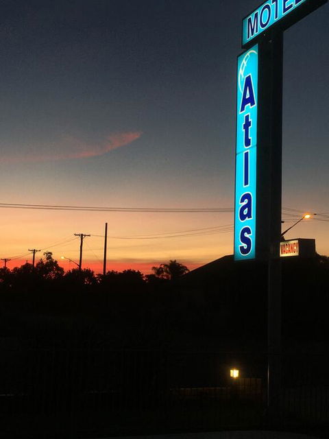 Atlas Motel - Accommodation Whitsundays 0