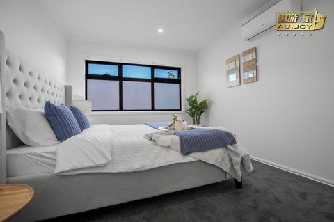 AU.JOY 3 Bed Townhouse Burwood 3 - Accommodation Whitsundays 0