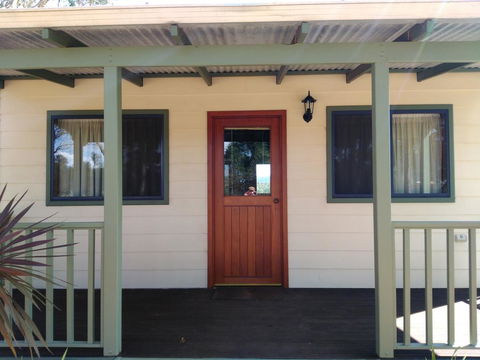 Augusta Chalet - Accommodation Whitsundays 1