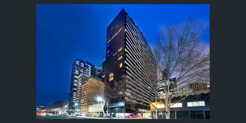 Aura On Flinders Serviced Apartments - Accommodation Whitsundays 0