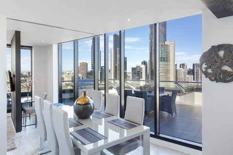 Aura On Flinders Serviced Apartments - Accommodation Whitsundays 1