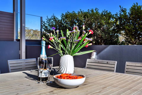 Aura Unit 10 - Shoal Bay - Accommodation Whitsundays 1
