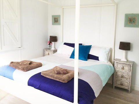 Aurora Beachfront Cottage - Accommodation Whitsundays 1