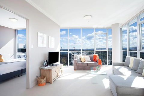 Australia Towers ShortOzstay - Accommodation Whitsundays 0