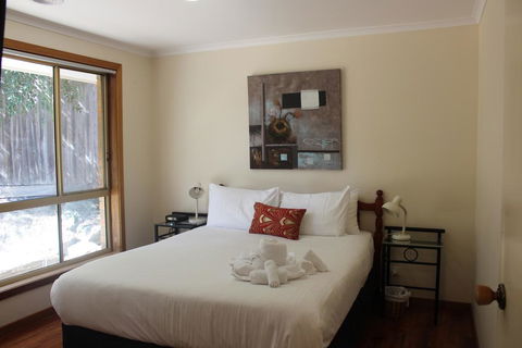 Australian Home Away @ Doncaster Anderson Creek 2 - Accommodation Whitsundays 2