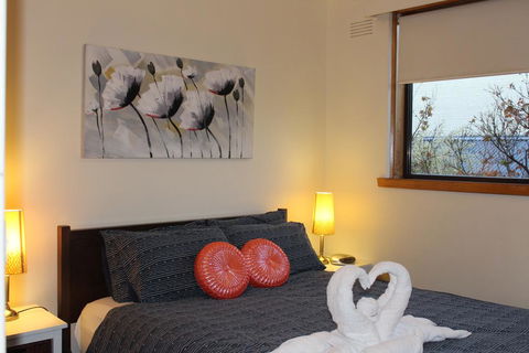Australian Home Away @ Richmond - Accommodation Whitsundays 0