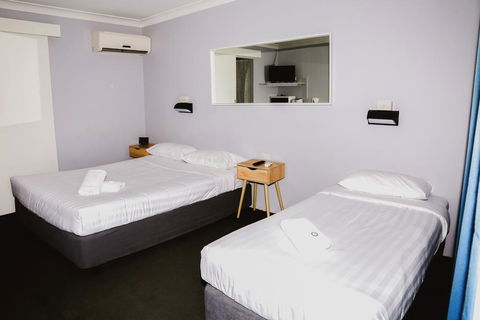 Australian Hotel Motel - Accommodation Whitsundays 1