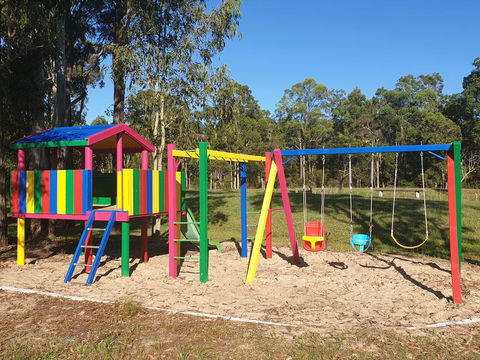 Australian Motor Homes Tourist Park - Accommodation Whitsundays 2