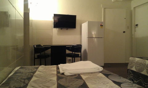 Avalon Motel - Accommodation Whitsundays 3
