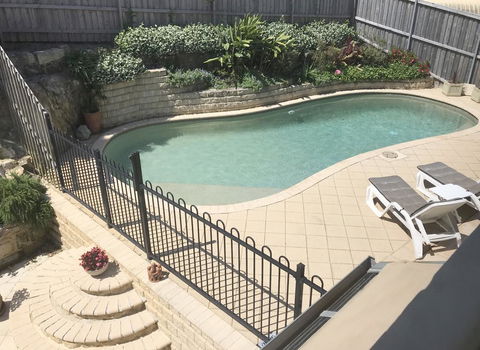 Avalon Seashells 2 Bedroom Apartment With Pool - Accommodation Whitsundays 1