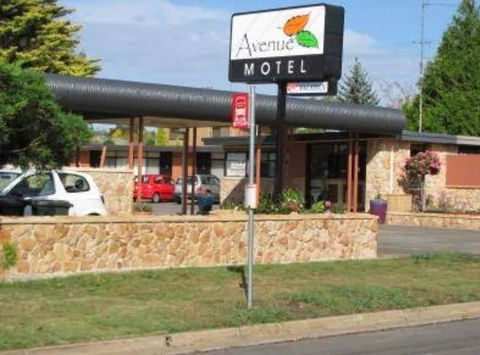Avenue Motel - Accommodation Whitsundays 0