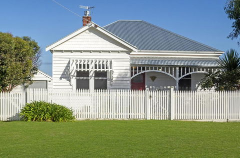 Avery Cottage - Accommodation Whitsundays 0