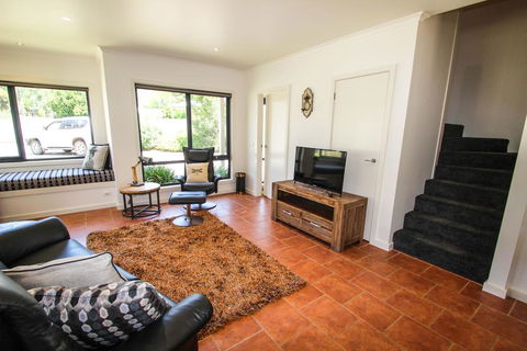 Avignon In Bright - Accommodation Whitsundays 3