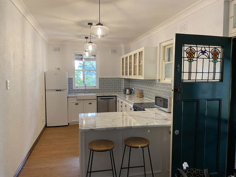 Avoca House - Circa 1900 Gorgeous Federation Home - Accommodation Whitsundays 2