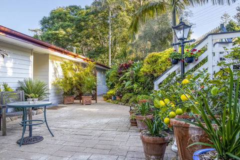 Avocado Sunset Bed & Breakfast - Accommodation Whitsundays 3