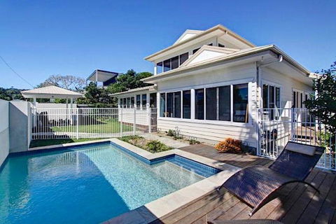 Away On Seaview Street - Accommodation Whitsundays 1