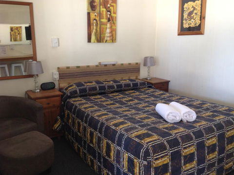Ayr Max Motel - Accommodation Whitsundays 0