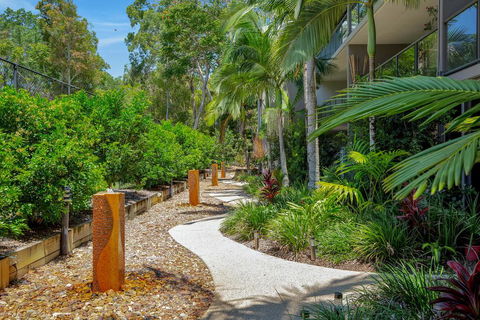 Baden 46 - Rainbow Shores, Walk To Beach, Top Floor, Air Conditioned Unit, Pools - Accommodation Whitsundays 3
