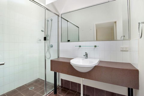 Baden 46 - Rainbow Shores, Walk To Beach, Top Floor, Air Conditioned Unit, Pools - Accommodation Whitsundays 2