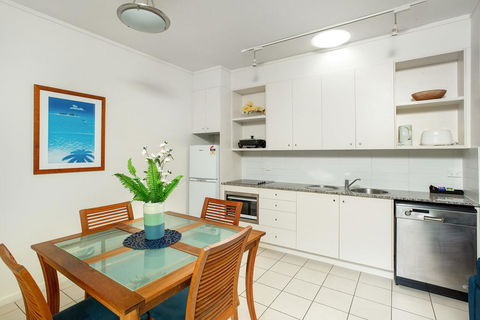 Baden 51 - Rainbow Shores, Air Conditioned, Walk To Beach, Swimming Pools - Accommodation Whitsundays 1