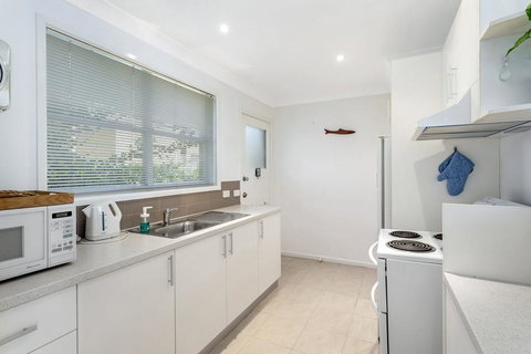 Bagnall Avenue, 1 - Accommodation Whitsundays 2