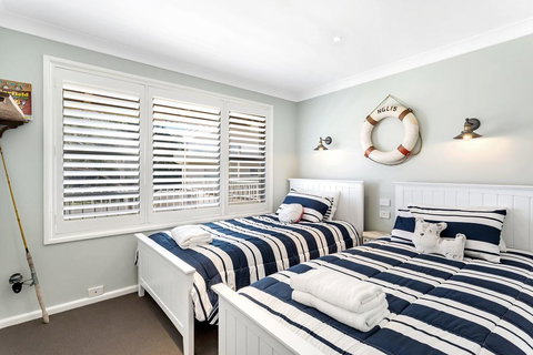 Bagnall Avenue, 1 - Accommodation Whitsundays 3