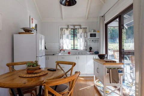 Bandalong Cottages - Accommodation Whitsundays 1