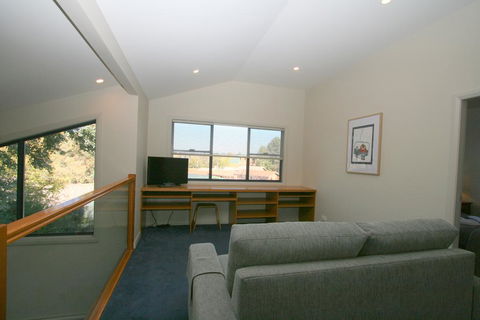 Banjos Way 2/23 Banjo Patterson Crescent - Accommodation Whitsundays 2