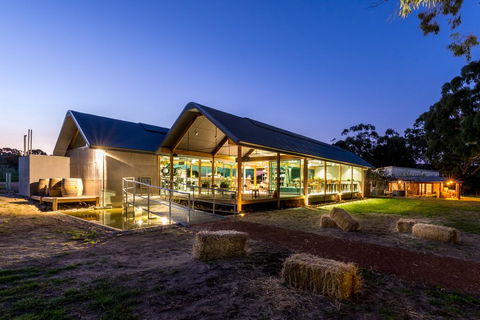 Barn Hives Yallingup - Accommodation Whitsundays 3