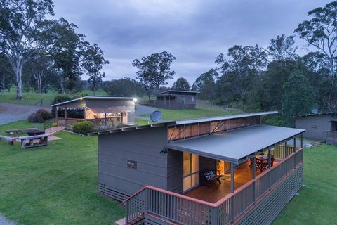 Barrington Riverside Cottages - Accommodation Whitsundays 0