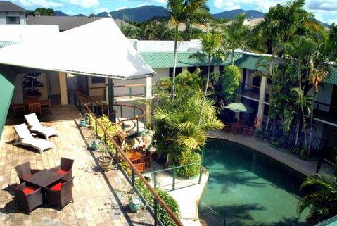Bay Village Tropical Retreat & Apartments - Accommodation Whitsundays 0