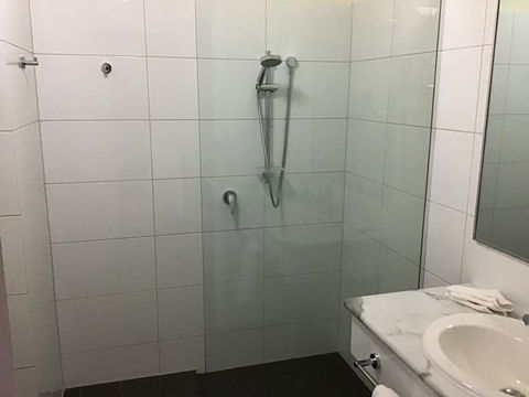 Bayview Motel - Accommodation Whitsundays 1
